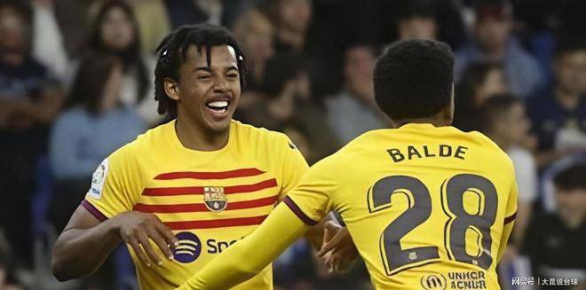 巴萨欧冠4-2-3-1阵型首发，德容拉菲尼亚领衔，莱万替补