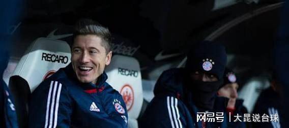 巴萨欧冠4-2-3-1阵型首发，德容拉菲尼亚领衔，莱万替补