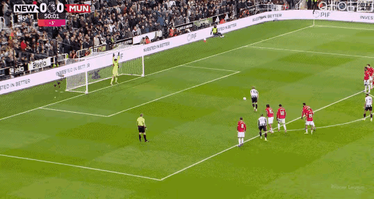 卡塞米罗头球破门，曼联1：2不敌10人纽卡斯尔